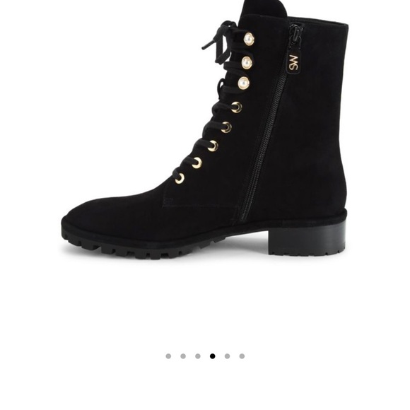 Sz 10. NWT Lustrous faux pearls add a subversive, feminine charm to combat boot - Picture 6 of 15